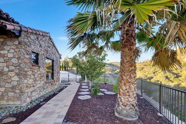 18179 El Brazo, Rancho Santa Fe, CA 92067