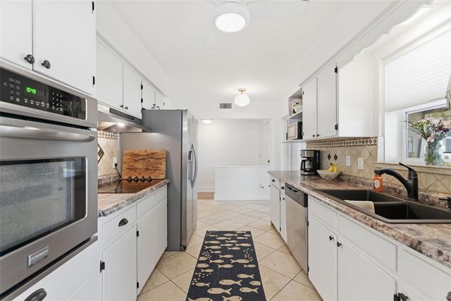 2050 DUNSTON COVE ROAD, Clearwater, FL 33755