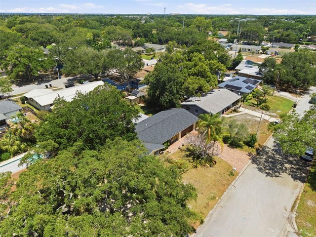 2050 DUNSTON COVE ROAD, Clearwater, FL 33755