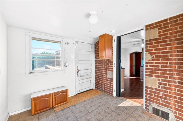 102 Payne Hill Rd, Jefferson Hills, PA 15025