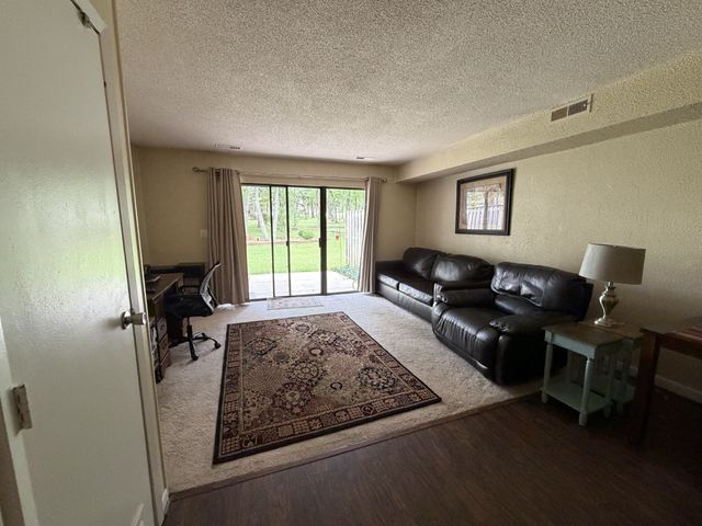 72 Wilshire Heights Dr, Crossville, TN 38558