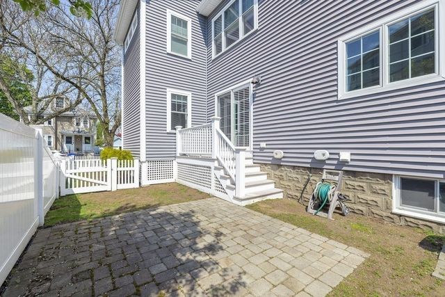 60-62 Maynard St 1, Arlington, MA 02474