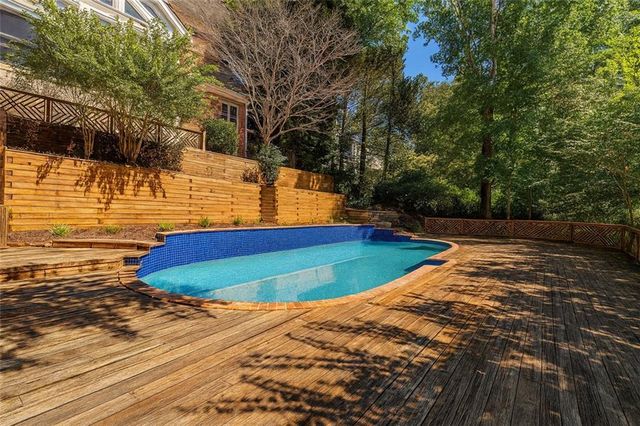 4070 RUNNYMEDE SW Drive, Lilburn, GA 30047