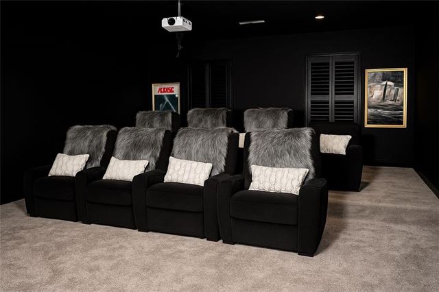 4070 RUNNYMEDE SW Drive, Lilburn, GA 30047