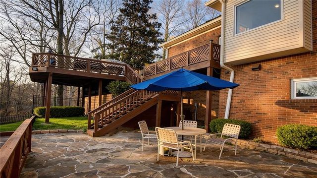 4070 RUNNYMEDE Drive SW, Lilburn, GA 30047