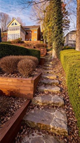 4070 RUNNYMEDE Drive SW, Lilburn, GA 30047