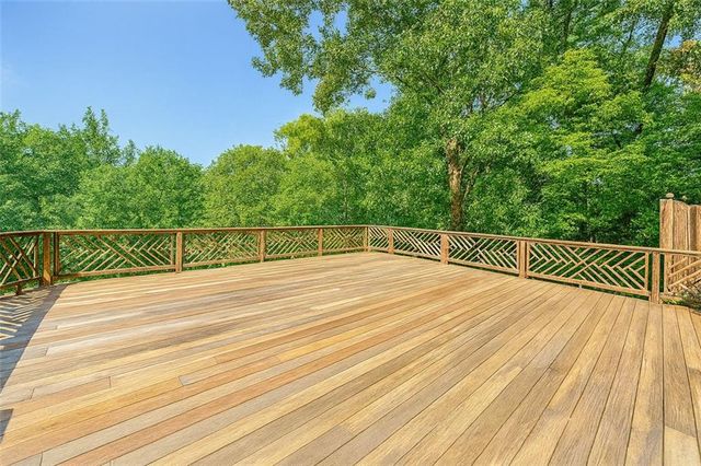 4070 RUNNYMEDE Drive SW, Lilburn, GA 30047