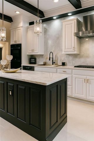 4070 RUNNYMEDE SW Drive, Lilburn, GA 30047