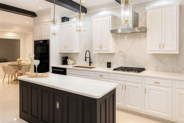 4070 RUNNYMEDE SW Drive, Lilburn, GA 30047