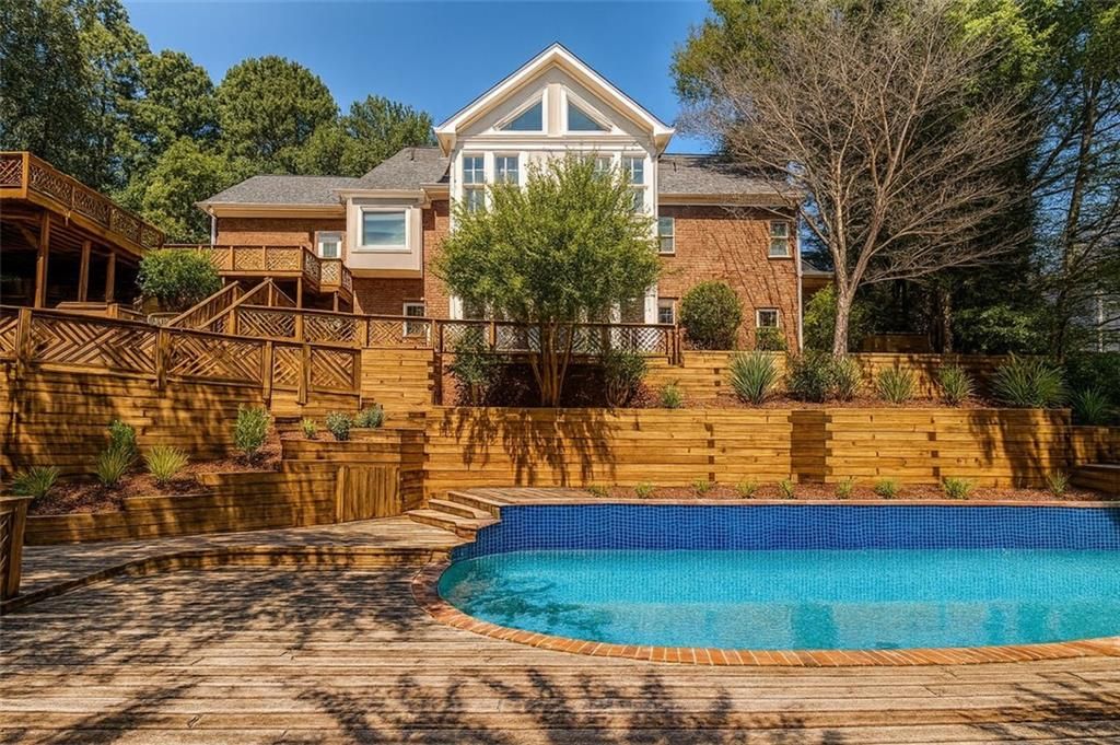 4070 RUNNYMEDE SW Drive, Lilburn, GA 30047