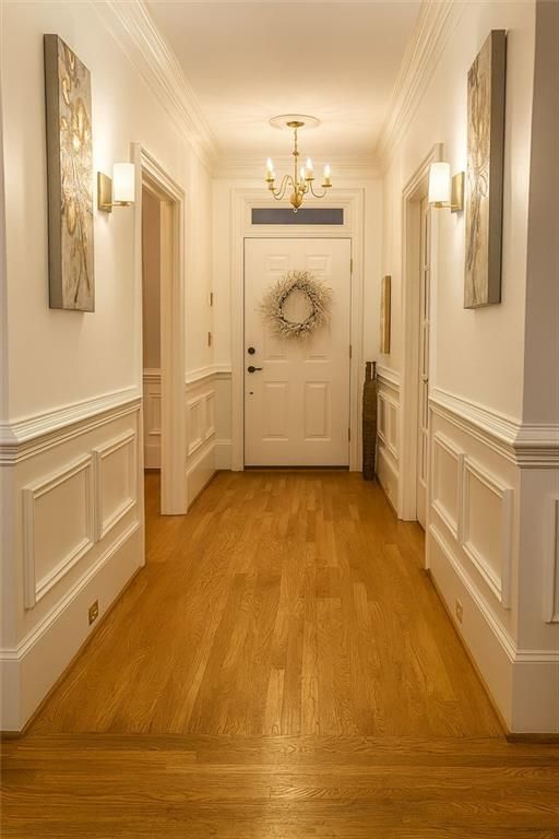 Image 10 of property listing at 4070 RUNNYMEDE Drive SW, Lilburn, GA 30047