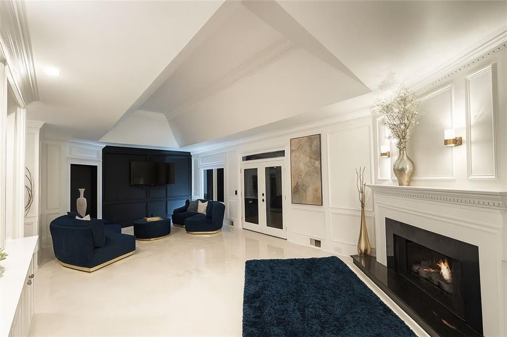 Image 19 of property listing at 4070 RUNNYMEDE Drive SW, Lilburn, GA 30047