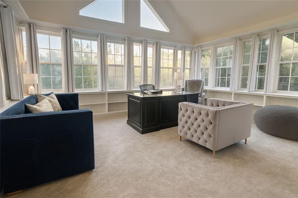 Image 26 of property listing at 4070 RUNNYMEDE Drive SW, Lilburn, GA 30047