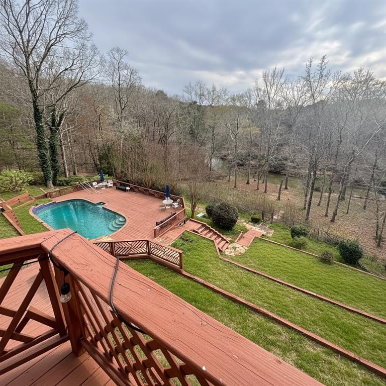 Image 43 of property listing at 4070 RUNNYMEDE Drive SW, Lilburn, GA 30047