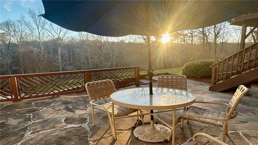 Image 45 of property listing at 4070 RUNNYMEDE Drive SW, Lilburn, GA 30047