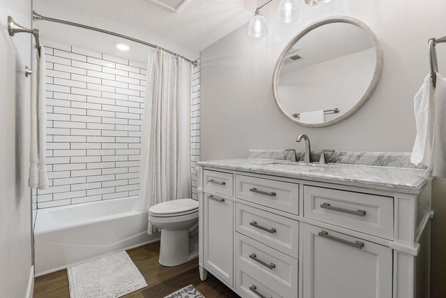 6328 Barrie Road 3K, Edina, MN 55435