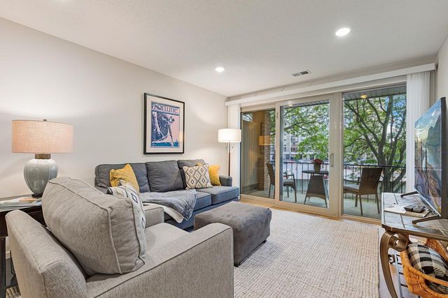 6328 Barrie Road 3K, Edina, MN 55435