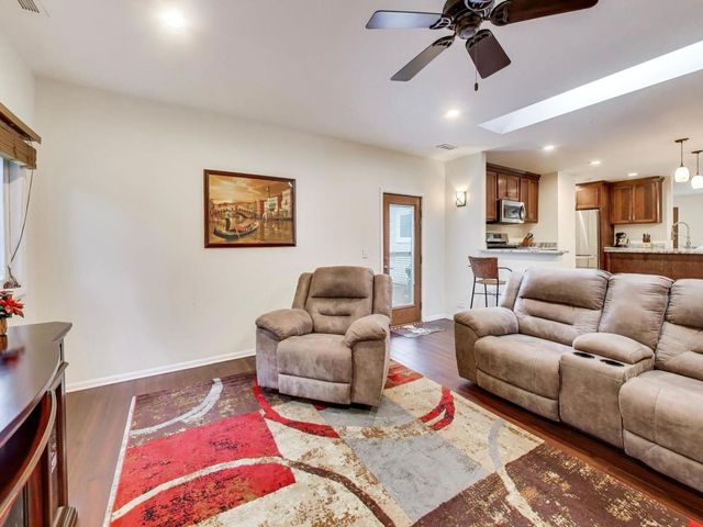 603 Chelmsford Lane, Elk Grove Village, IL 60007