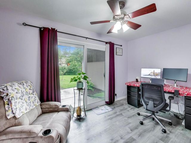 603 Chelmsford Lane, Elk Grove Village, IL 60007