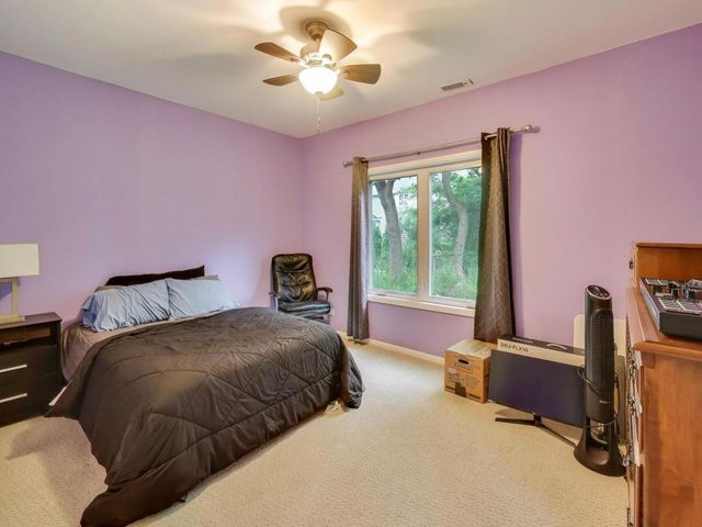 603 Chelmsford Lane, Elk Grove Village, IL 60007