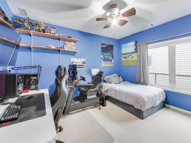 603 Chelmsford Lane, Elk Grove Village, IL 60007