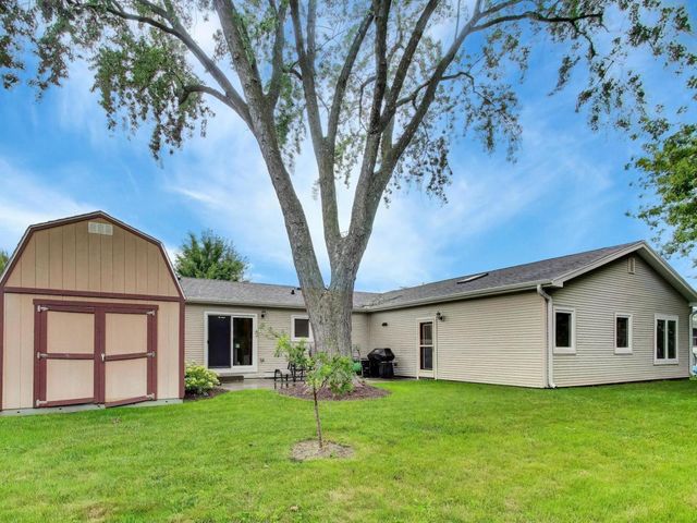 603 Chelmsford Lane, Elk Grove Village, IL 60007