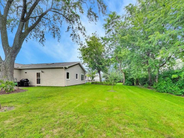 603 Chelmsford Lane, Elk Grove Village, IL 60007