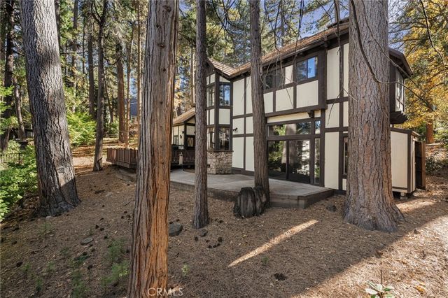 407 Giant Oak, Lake Arrowhead, CA 92352
