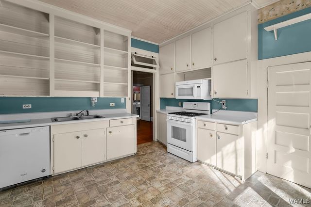 2122 Bellwood, Northport, AL 35476