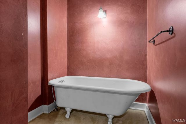 2122 Bellwood, Northport, AL 35476