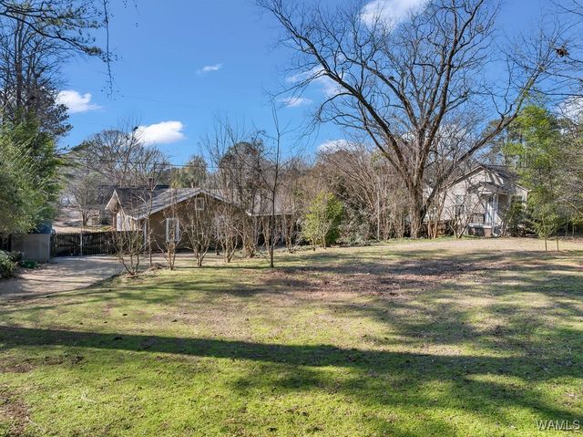 2122 Bellwood, Northport, AL 35476