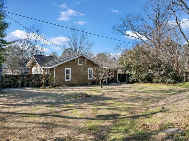 2122 Bellwood, Northport, AL 35476