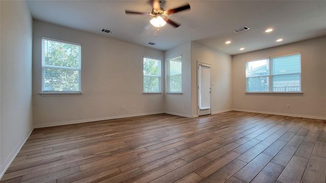 1046 Harwell LOOP, Kyle, TX 78640