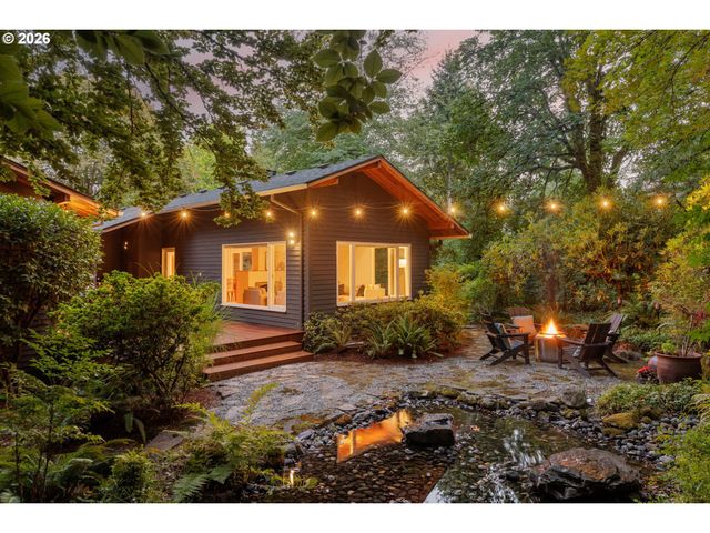 1341 S BUDDINGTON St, Portland, OR 97219