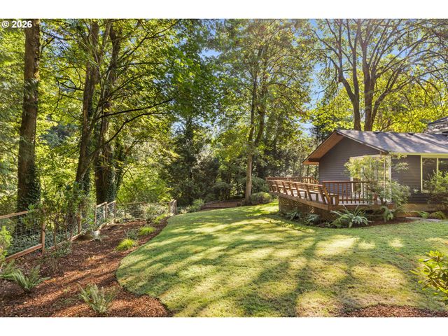 1341 S BUDDINGTON St, Portland, OR 97219