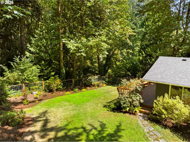 1341 S BUDDINGTON St, Portland, OR 97219