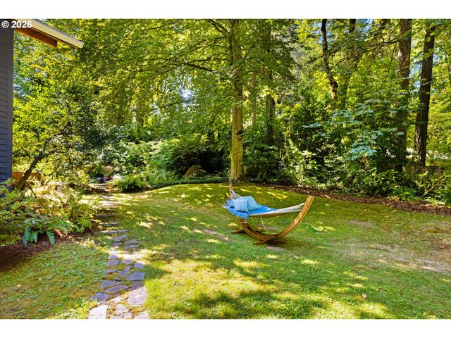 1341 S BUDDINGTON St, Portland, OR 97219