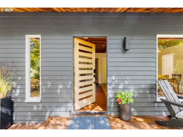 1341 S BUDDINGTON St, Portland, OR 97219