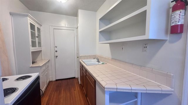 3902 Dallas Street 6, Houston, TX 77023