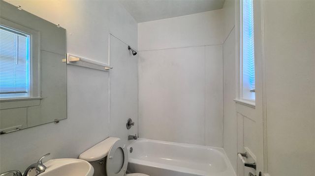 3902 Dallas Street 6, Houston, TX 77023