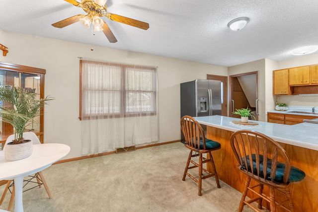 4711 Scott Street, Davenport, IA 52806