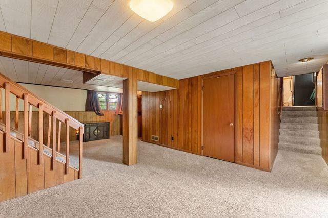 4711 Scott Street, Davenport, IA 52806