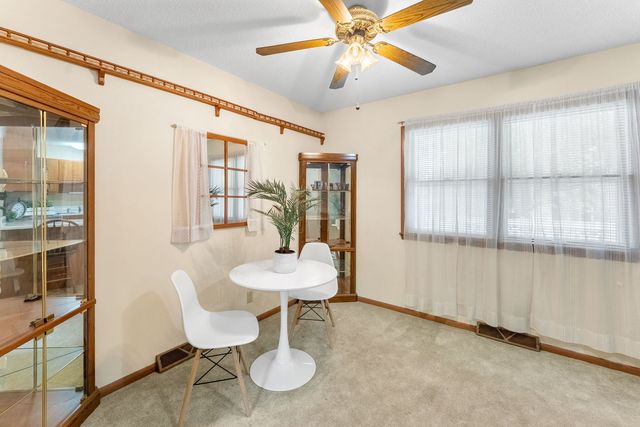4711 Scott Street, Davenport, IA 52806