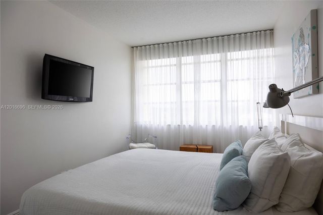1817 S Ocean Dr 320, Hallandale Beach, FL 33009