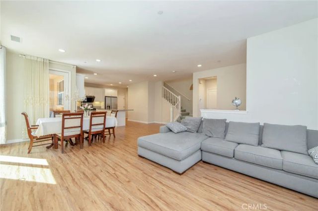 132 Parkwood, Irvine, CA 92620
