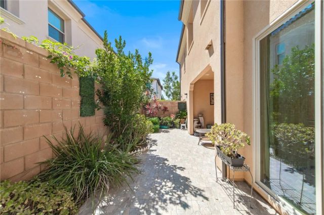 132 Parkwood, Irvine, CA 92620
