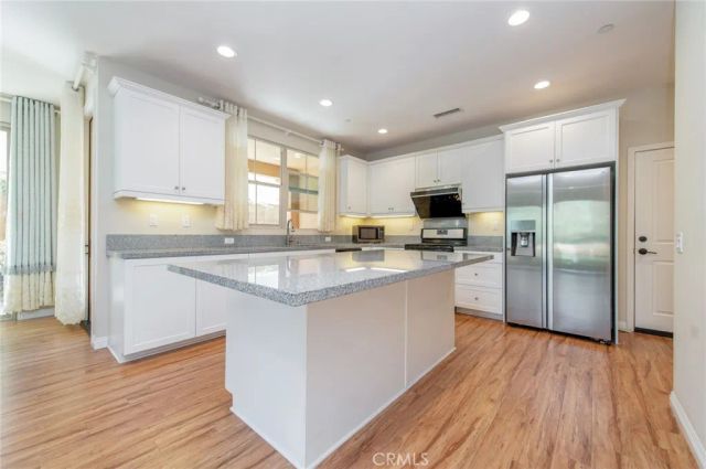132 Parkwood, Irvine, CA 92620