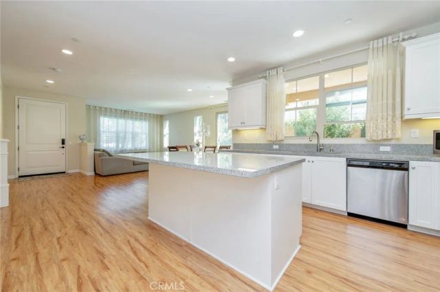 132 Parkwood, Irvine, CA 92620
