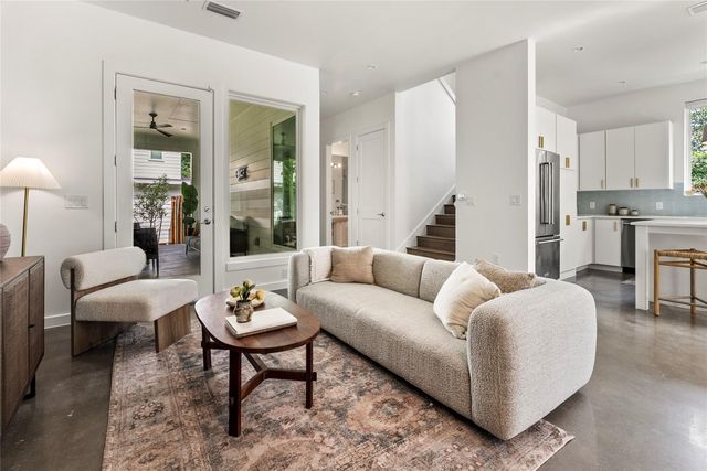 4604 Banister LN A, Austin, TX 78745