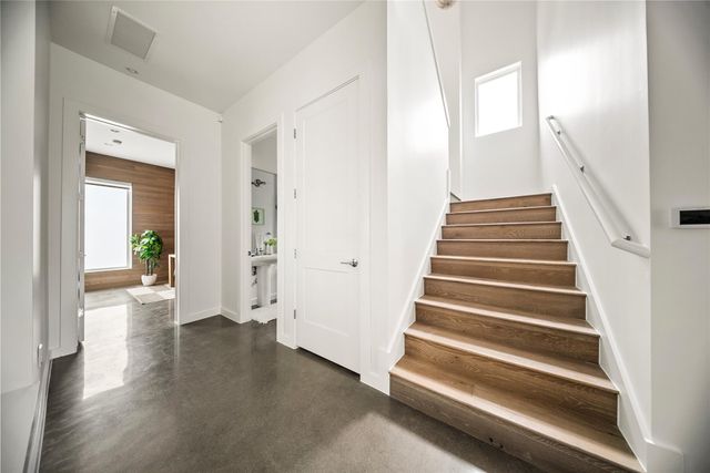 4604 Banister LN A, Austin, TX 78745